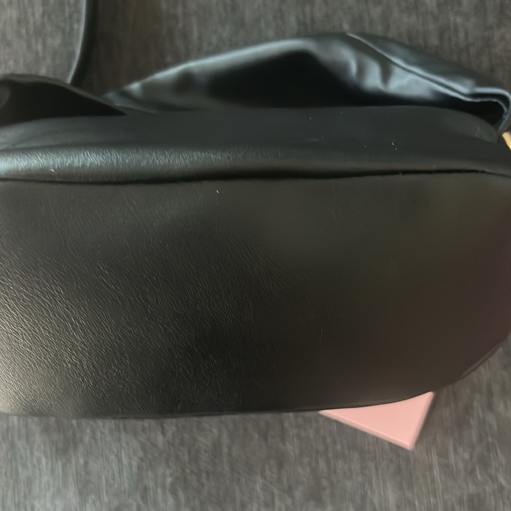 Juicy Couture Liquorice Soft Bow Crossbody Black NWT - Picture 4 of 9